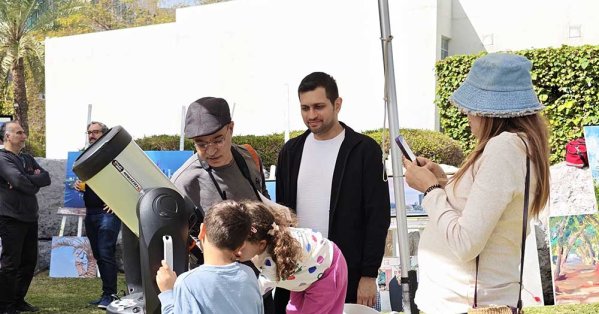 فعالية فلكية توعوية لرصد الشمس في سوق المزارعين بـ "الريتز كارلتون" 