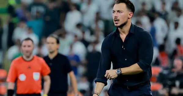 أمام الهلال.. يايسله يطارد رقماً لم يحققه أي مدرب أهلاوي 