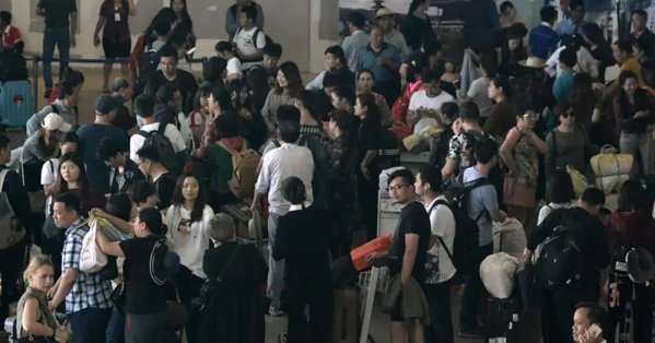 بالي تدرس طلب كشوفات حسابات بنكية من سائحيها 