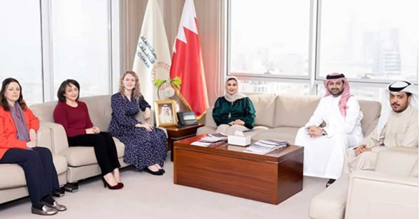 الأمين العام للتظلمات تستقبل نائب السفير البريطاني لبحث تعزيز التعاون المشترك 