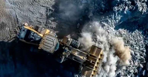 ترامب يستعد لإطلاق مخزون استراتيجي للمعادن الحرجة بـ 12 مليار دولار 