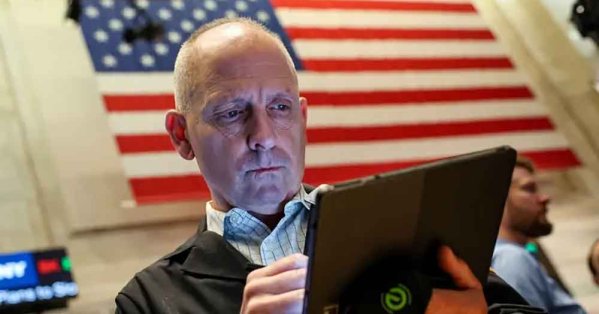 تراجع مؤشرات "وول ستريت" وسط اضطراب الأسواق 