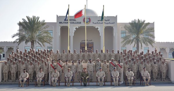 مساعد رئيس هيئة الأركان للقوى البشرية يفتتح دورة مرشحي الضباط الجامعيين رقم 24 