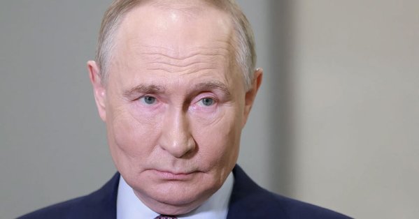 الكرملين يعلق على طلب إبستين لقاء بوتين 