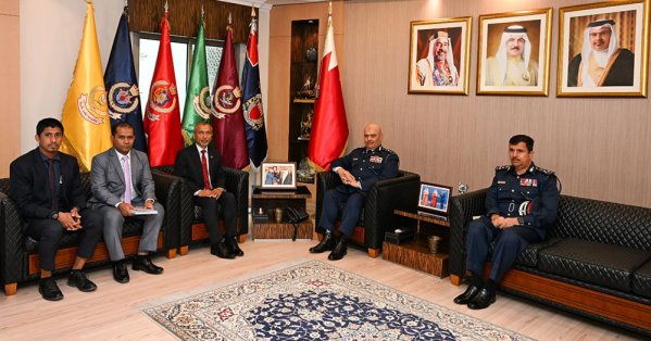 رئيس الشرطة يستقبل سفير جمهورية بنغلاديش الشعبية لدى مملكة البحرين 
